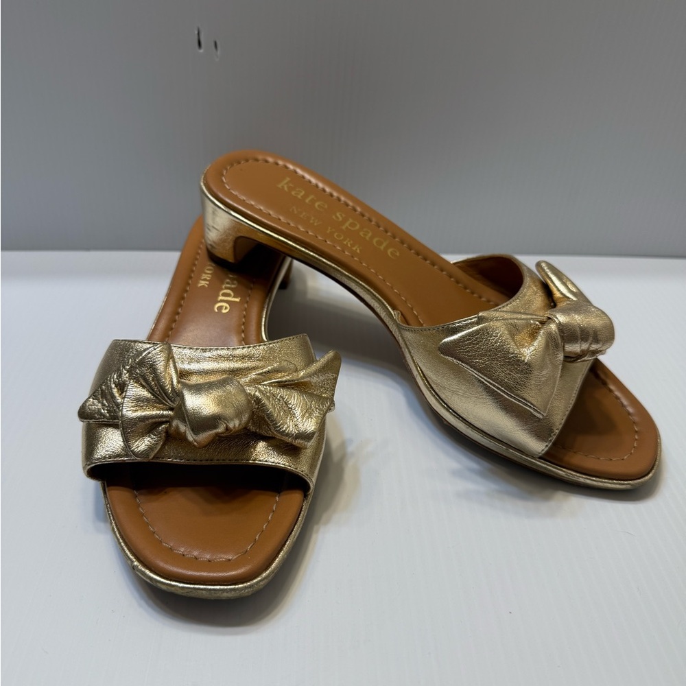 Kate Spade Gold Bow Accents Slides - Sz. 8